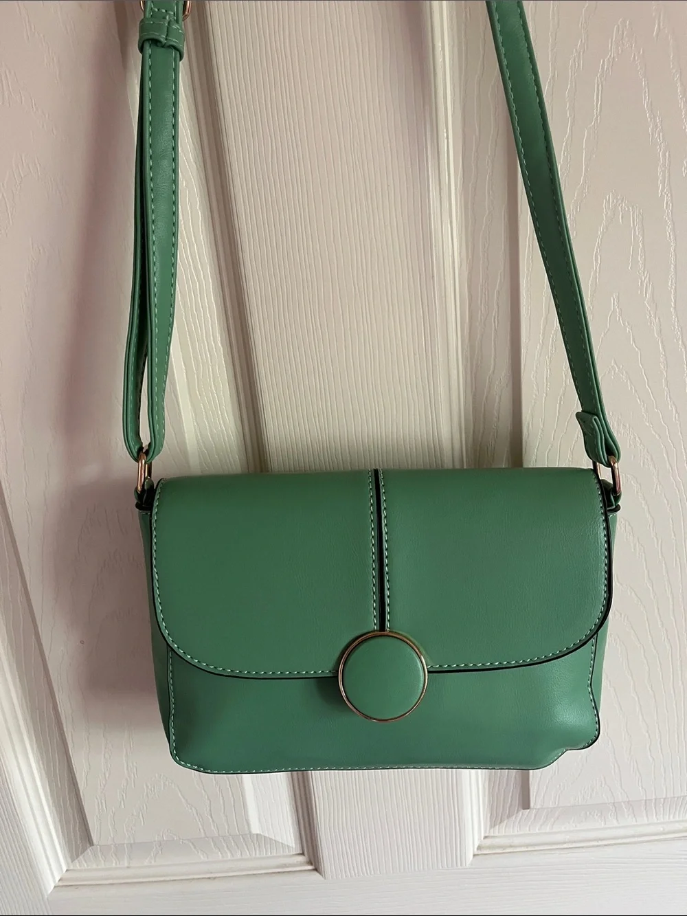 Green Circle-Accent Crossbody Bag